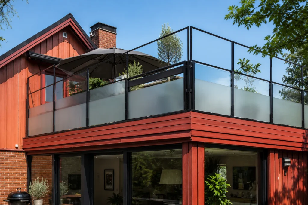 Designové výškově nastavitelné skleněné zábradlí CIT I LÄ.