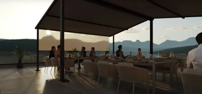 Velkoplošné zastřešení venkovního posezení restaurace